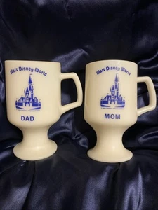 Taza de café de colección Walt Disney World mamá papá taza de vidrio de leche blanco pedestal con patas - Imagen 1 de 8