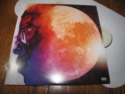 KID CUDI - MAN ON THE MOON: THE END OF DAY - UNIVERSAL MOTOWN RECORDS DOUBLE LP — 第 1/3 张图片