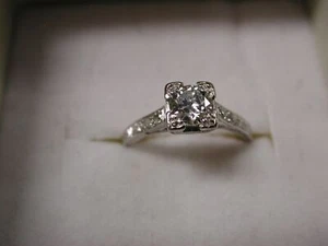 Platinum Half carat Natural Diamond vintage filigree round in square setting - Picture 1 of 9