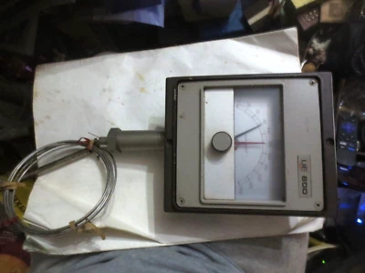 UE UNITED ELECTRONIC INDICATING TEMPERATURE CONTROL 800 6BS 0-250 RANGE (F) - Image 1 of 4