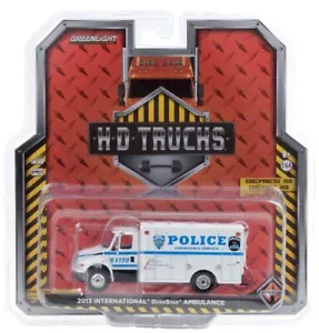 1:64 2013 INTERNATIONAL* DURASTAR" AMBULANCE (NYPD) Modell Diecast Metall Auto - Picture 1 of 2