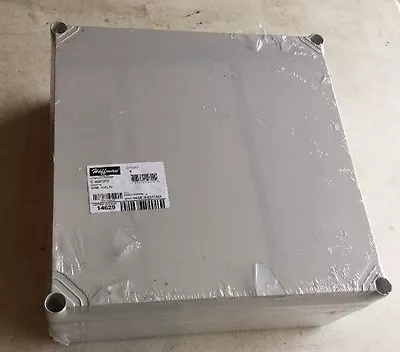 Caja de conexiones Hoffman Q3013PCI, cubierta opaca, gris. Foto 1 de 4