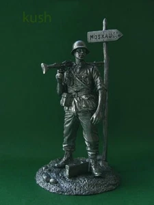 TIN 75mm WW2 German soldier wich MG34 Gunner  *ahead, to Moscow!* - Picture 1 of 7