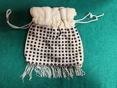BOLSO DE MANO BOLSO MONEDERO VINTAGE AÑOS 50 con cuentas blanco crema cordón necesita reparación Foto 1 de 4