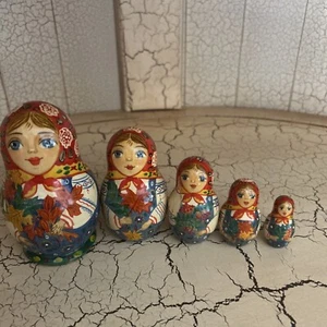 Russische Nestpuppen Herbstsaison handbemalt 5 Stck. - 4,5"" hoch - Bild 1 von 20