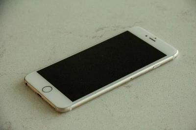 Apple iPhone 6s Plus - 64GB - Rose Gold - A1687 - Image 1 of 4