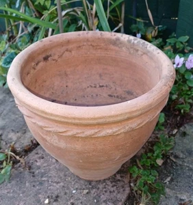 Slightly aged weathered rustic terracotta plant pot planter 22 cm tall - Picture 1 of 4