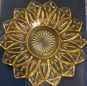 Vintage Federal Amber Depression Sunflower Glass Dish - Picture 1 of 2