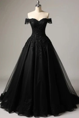 Black Gothic Wedding Dresses Lace Applique Sweetheart  A-Line Vintage BridalGown - Image 1 of 4