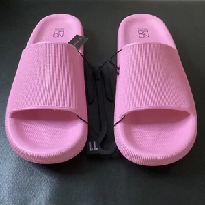 sandals size 11 color pink - Picture 1 of 10