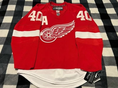 Camiseta deportiva firmada por Henrik Zetterberg Detroit Red Wings Reebok Edge 1.0 2008 de la NHL 46 Foto 1 de 4