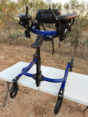 Rifton Pacer Gait Trainer K640 GRANDE 200 lb Dinámico Pecho Brazo Rápido Sillín Azul Foto 1 de 4