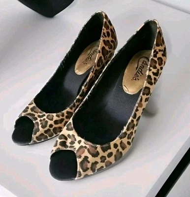 Zapato sin cordones Candies Tarraa Leopardo tacón de cuña punta abierta para mujer talla 6,5 M Foto 1 de 4