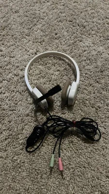 3F Logitech H150 Stereo Headset White w/ Mic 3.5mm Jack PC Mac Skype - Image 1 of 4