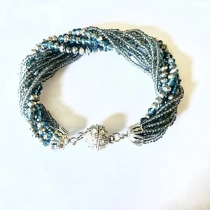 Bracciale Perline Semi Verde/Teal/Grigio/Iridescente Chiusura Magnetica Strass 7,2” - Foto 1 di 14