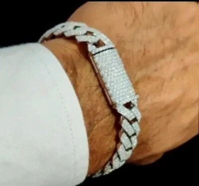 Brazalete de eslabones cubanos de plata de ley 925 con diamantes creados en laboratorio de corte redondo de 5 quilates para hombre Foto 1 de 2