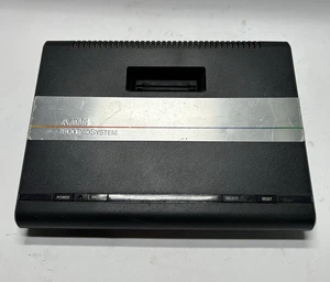 Consola de sistema Atari 7800 Pro sin probar solo para piezas - Imagen 1 de 5