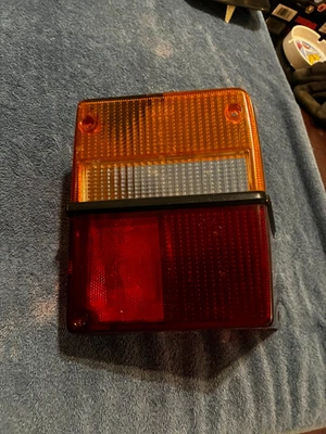 Lente de luz trasera exterior derecha 81-93 Classic SAAB 900 hatchback solo ver fotos Foto 1 de 4