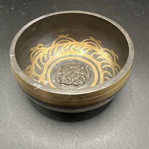 Buddhistische handgefertigte Klangschale aus tibetischer Bronze in Meisterqualität, Nepal - Bild 1 von 8