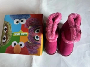 New” Vintage Girls Sesame Street Pink Color Winter Boots Sz 5 - Picture 1 of 12