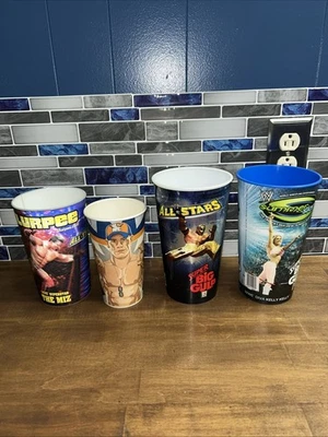 Lote (4) Black WWE Wrestling 2010 Summer Slam Super Big Gulp Slurpee Cups Foto 1 de 4