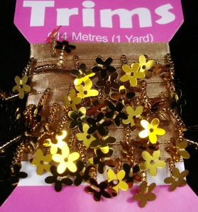 Sequin/Bead Trim 914mm Gold Flowers Costume Lampshades Decorating - Bild 1 von 2