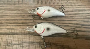2 LUCKY CRAFT LC 2.0 D-10 OR Tennessee Shad Hard To Find Rare Black White - Picture 1 of 4