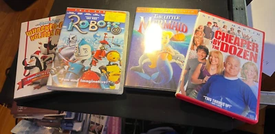 Lot 4 Kids Childrens DVDS:  Cheaper By The Dozen, ROBOTS, MERMAID, WATCH HOLIDAY — 第 1/3 张图片
