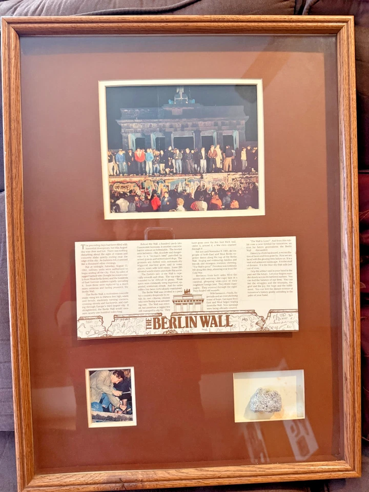 Berlin Wall Fragment AUTHENTIC Shadow Box Display 1961-1989 - Image 1 of 4