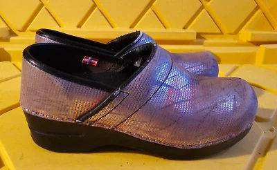 Zueco danés Sanita para mujer charol iridiscente 35 talla 4,5 Foto 1 de 4