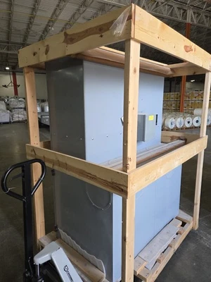 New Donaldson Vibra Shake VS-2400 Dust Collector - Image 1 of 4