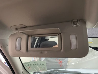 2009 Chevrolet Silverado 2500 Driver Sun Visor LH Gray Cloth Illuminated Used Foto 1 de 4