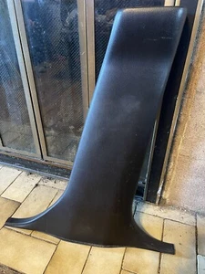 Subaru WRX STI 2002-2007 pasajero inferior derecho B pilar cubierta panel de ajuste 02-07 - Imagen 1 de 5