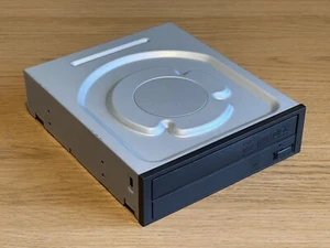 Sony Optiarc AD-7240S DVD-RW 5.25" Drive Rewritable Burner SATA - FREE P&P!! - Picture 1 of 3