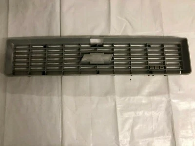 Parrilla de carrocería cuadrada 1973 1974 parrilla de camioneta Chevy 350 emblema moldura Chevrolet  Foto 1 de 4