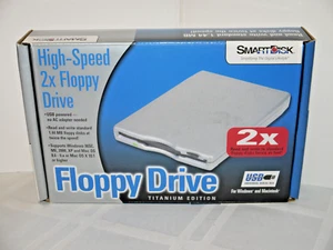 New SmartDisk Floppy Drive Titanium Edition USB Powered PC & Mac Portable - Picture 1 of 5