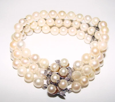 VINTAGE 14K WHITE GOLD DIAMOND GENUINE PEARL TRIPLE STRAND BRACELET 6.5" LEAVES - Image 1 of 4