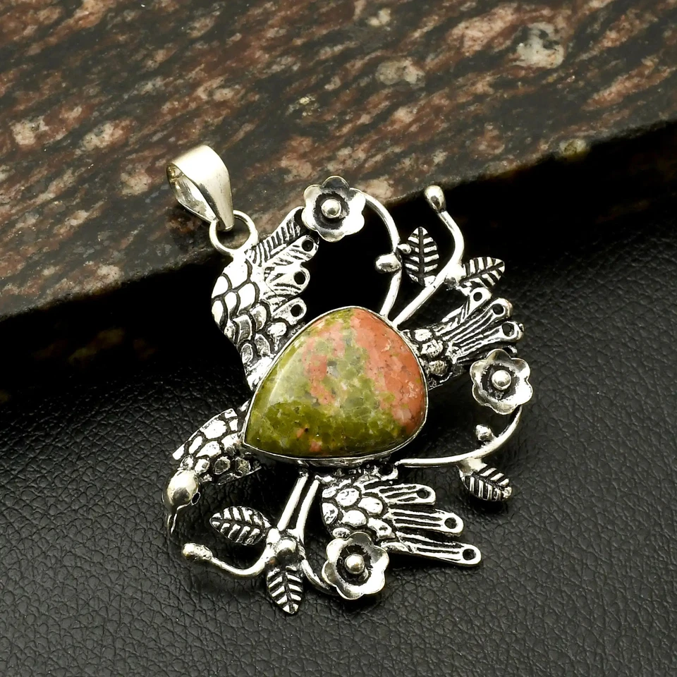 Joyería colgante étnica hecha a mano de pájaro de piedras preciosas Unakita para Año Nuevo 2,4" AP-39933 Foto 1 de 1