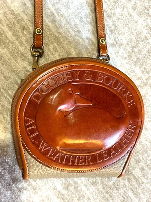 Vtg.Dooney&Bourke Big DUCK ON A STRAP~Hard to Find & Very Rare~Great Cond~🇺🇸 - Image 1 of 4