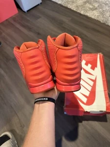 Size 10 - Nike Air Yeezy 2 SP Mid Red October - Picture 1 of 12