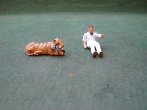Figurine Corgi 438 Daktari Dr Marsh & Tiger originali d'epoca - Foto 1 di 4