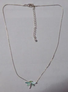 Collar Vintage Estrás Verde, Esmalte Azul y Tono Plata Mosca Dragón 17 1/4" - Imagen 1 de 5