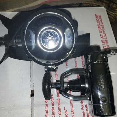 US Divers Aqua Lung Calypso J Regulator Set Scuba Dive 1st & 2nd Stage Vintage - Image 1 of 4