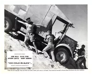 Ice Cold in Alex Lobby Card John Mills Sylvia Syms Harry Andrews Hill Climbing - Afbeelding 1 van 1