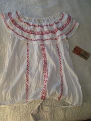 NWT! Ruff Hewn White Embroidered Red Floral Cotton Rayon Peasant Top Size L - Image 1 of 4