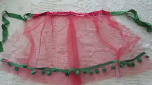 Medio DELANTAL VINTAGE, RED ROJA, ADORNO VERDE Navidad - Imagen 1 de 3