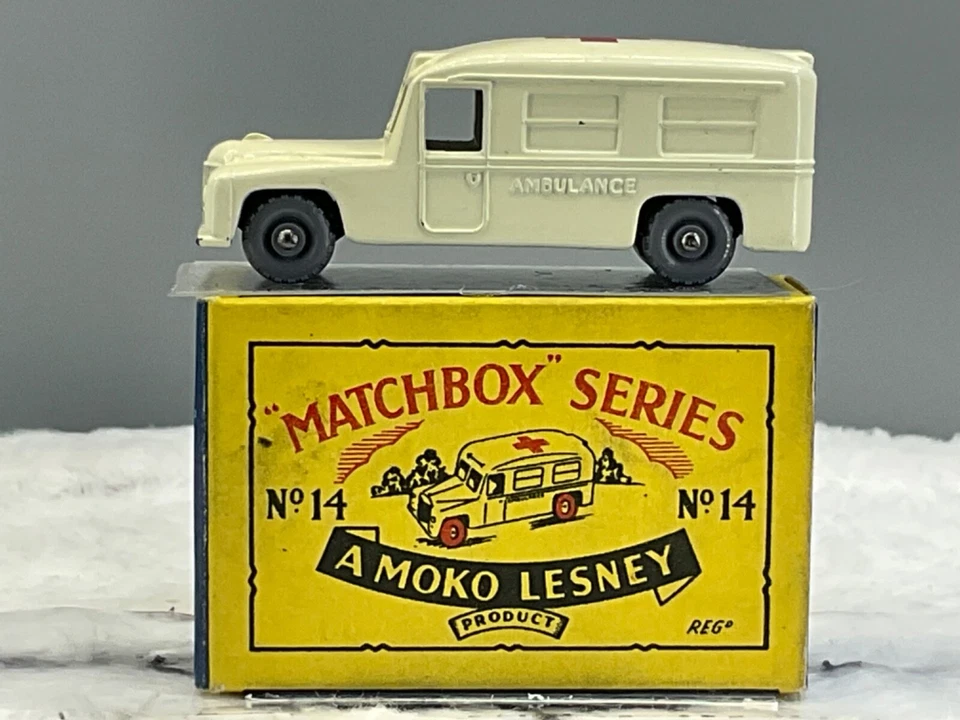 Matchbox Lesney #14B Daimler Ambulance 1958,G.P.W,N,Mint in B box all Orig,N.O.S - Image 1 of 4