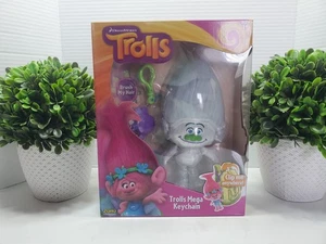 Trolls DreamWorks Guy Diamante Mega Llavero Clip-On Peluche Juguete 💎 NUEVO - Imagen 1 de 5