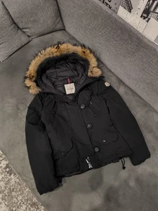 Giacca corta piumino donna (XS) MONCLER AYROLLE rara premium con coyote, lampo - Foto 1 di 23