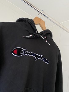 black champion hoodie